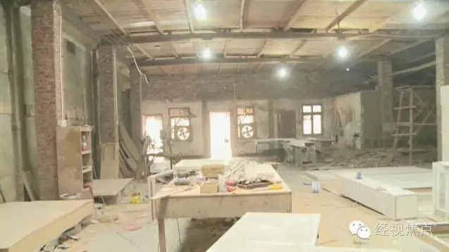 长沙一&ldquo;万能&rdquo;黑家具厂 自称能贴任何品牌销售