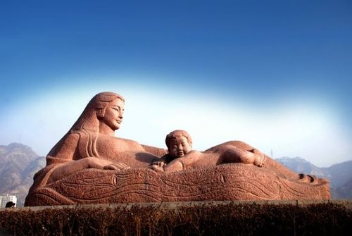 甘肃兰州:黄河母亲+++\黄河母亲\(石质雕塑)位于