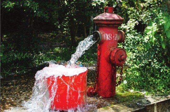 长沙多处消火栓被人为打开 一天漏掉360吨水