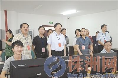 株洲2万余学子高考 毛腾飞寄语考出好成绩