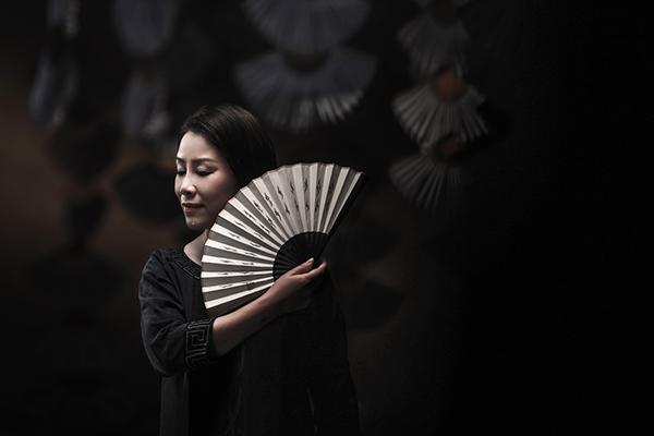湘籍歌手李雨儿创作《女书组歌》传播女书文化