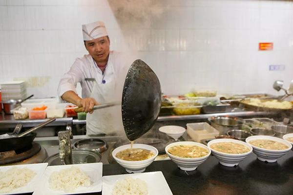 浙工大食堂厨师这张请假条看哭众多学生