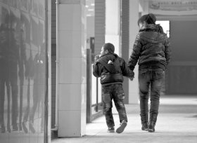 长沙七岁男孩患有多动症 妈妈望其以后能自立