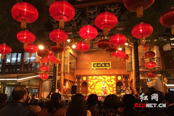 备稿:元宵灯会源于祭祀 春节习俗由来知多少