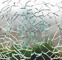 长沙一小区居民家中玻璃遭袭 疑为气枪铅弹