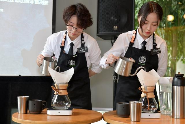 星巴克臻选长沙首店开业 全新咖啡体验绽放舌