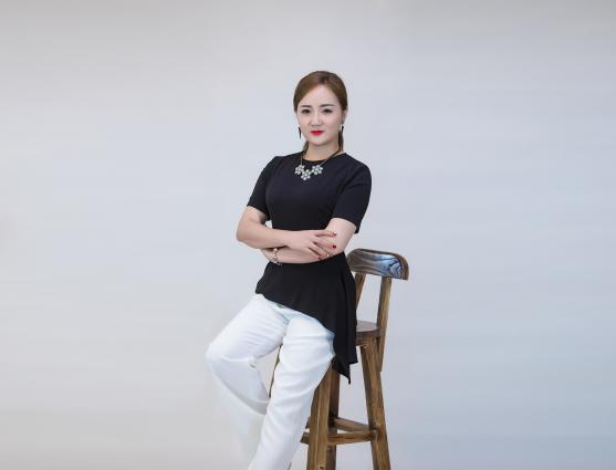 医采梦想联盟创始人李雪,没学历没人脉,如何逆袭成功?