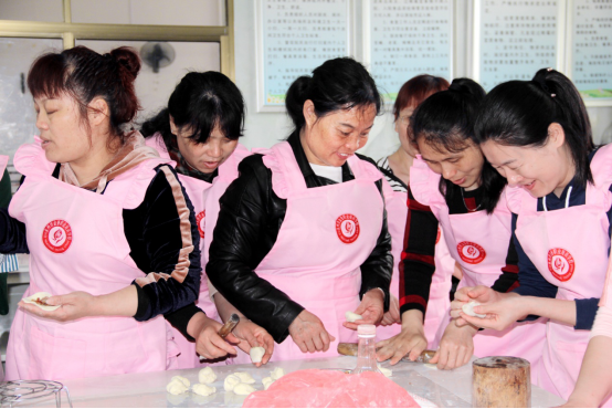 传播爱和善良 永州市金誉职业培训学校开展义