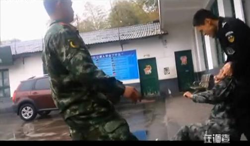 视频:魔鬼特训学校教官暴力教学 围殴学生