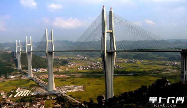 郴州赤石大桥创下7个世界第一 系湖南大学设计