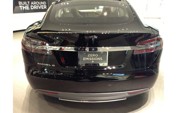 零距离体验Tesla Model S 特斯拉北京体验店大