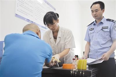 戒毒人员净身入所 表现优秀者可学技能