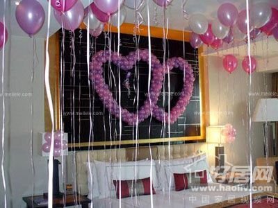 充满爱的气球经济实惠的婚房布置