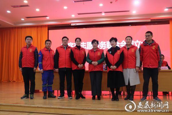 娄底市志愿服务联合会成立 45万名志愿者有了