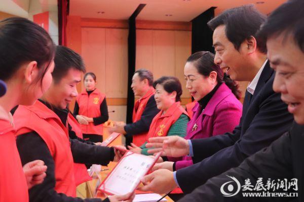 娄底市志愿服务联合会成立 45万名志愿者有了