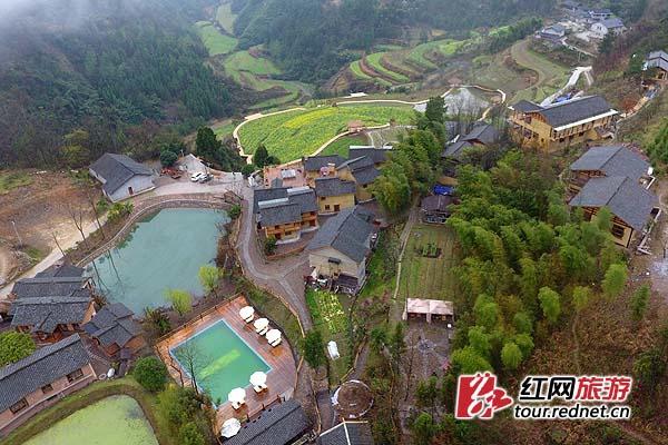 国庆各省旅游收入排行_张家界乡村旅游收入(3)