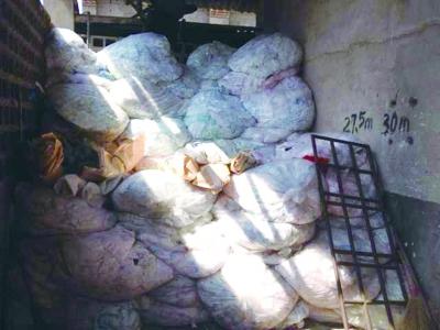 长沙大量残次婴幼儿纸尿裤换包装销售 流入乡镇