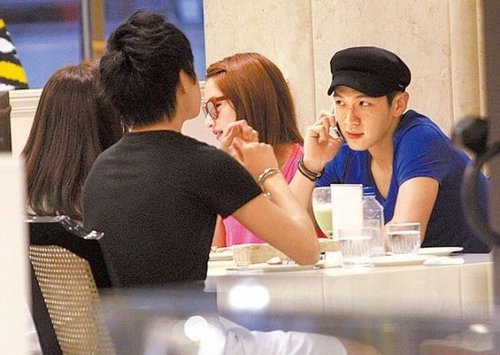  萧亚轩承认与柯震东 河边约会 默认恋情(图)_大