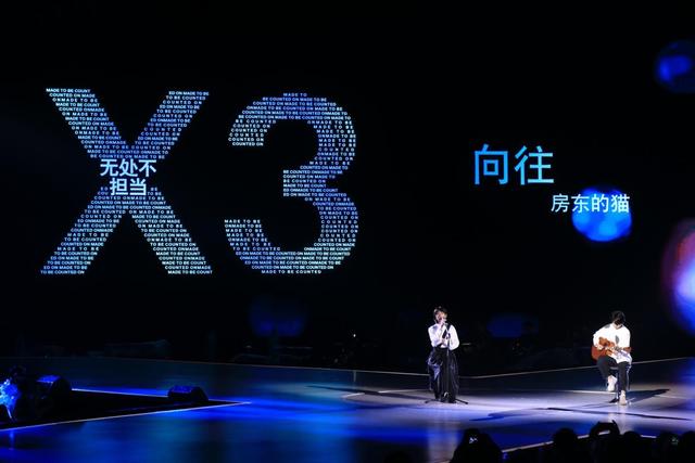 宝马X3开进武隆天坑 100层楼高悬崖上演绝壁