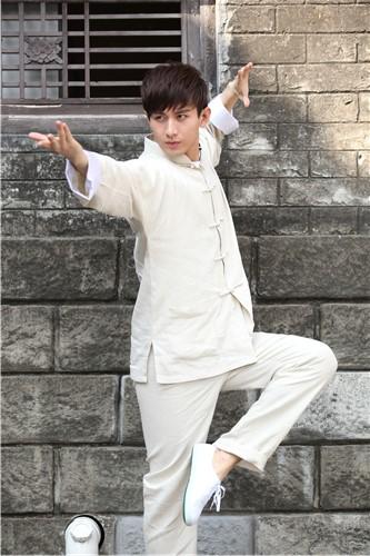 成毅孟子义《一年级》频现情侣装 难道只是巧