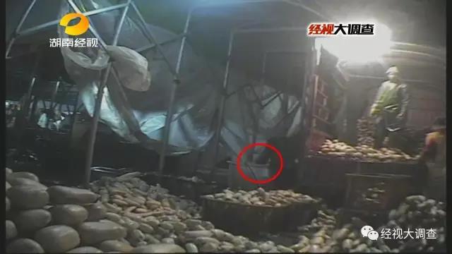 长沙惊现&ldquo;美白莲藕&rdquo;出售 莲藕呈酸性或致肠癌