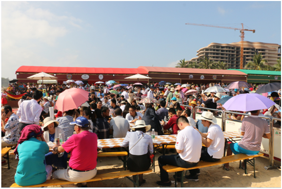 雅居樂清水灣第四屆德國(guó)慕尼黑沙灘啤酒狂歡節(jié)開幕 