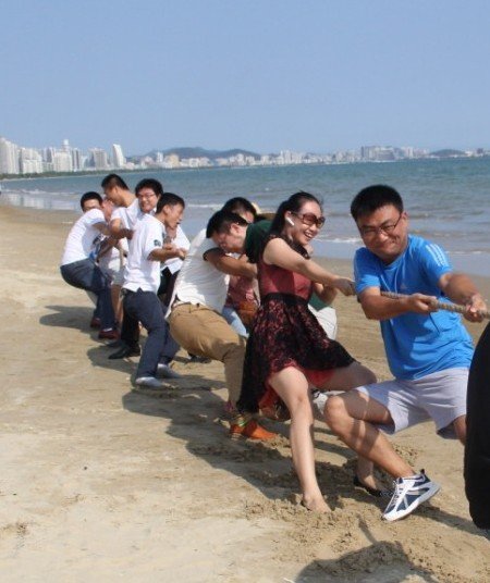 五四青年节 美丽之冠爱心使者寄语中国梦