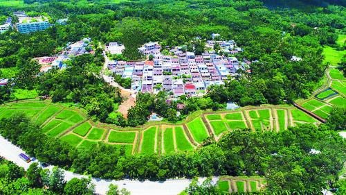 琼中鸭坡村 产业扶贫+文化扶贫 模式助力美丽