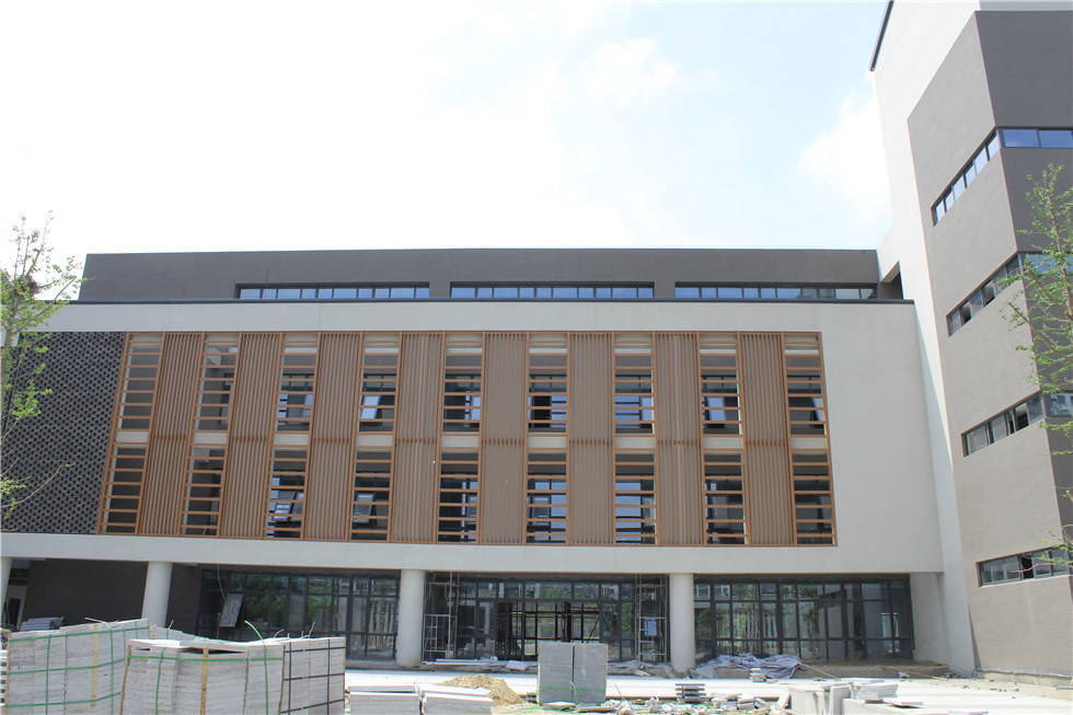 振兴花园学校今年秋季招生 教学楼食堂等内部装修收尾