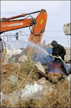 北京曙光西路钉子户占路8年被强拆 法院称合法