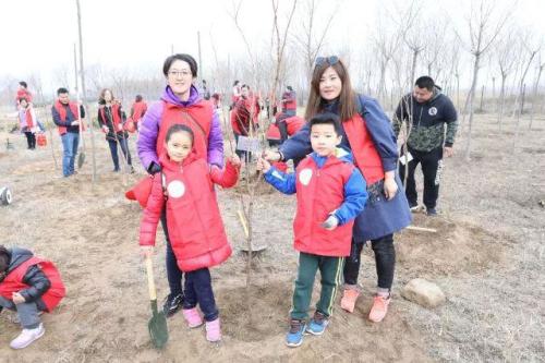 幸福生活+亲子植树季 永定河孔雀城第五届小镇风筝节