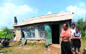 拆迁导致丢“身份” 四百村民当了10年“黑户”
