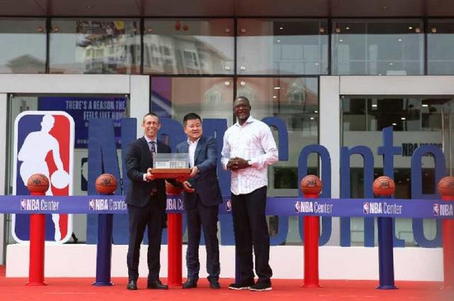 全球首座NBA中心天津武清開業(yè) 威爾金斯出席