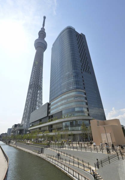 世界最高电视塔今在东京开业