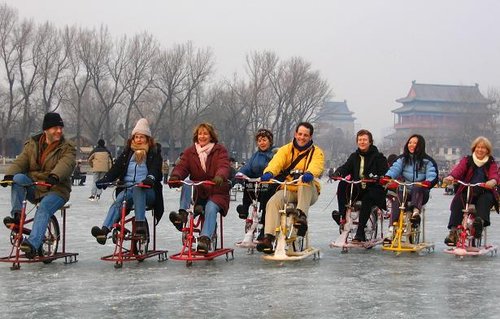 北京什刹海冰场暂未完全开放