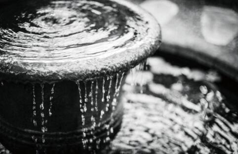 探秘中南海特供矿泉的水源地