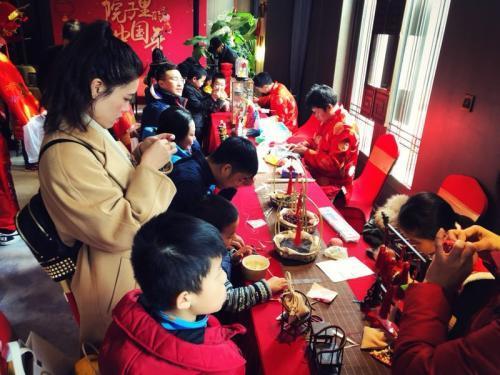 “福”星高照 丽春湖“院子里的中国年”新春送福