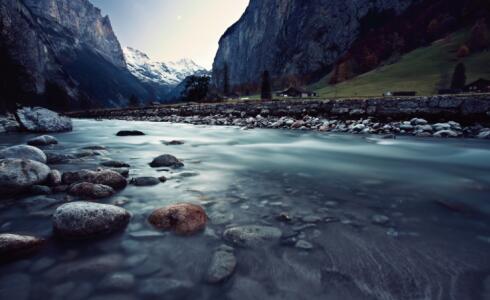 探秘中南海特供矿泉的水源地