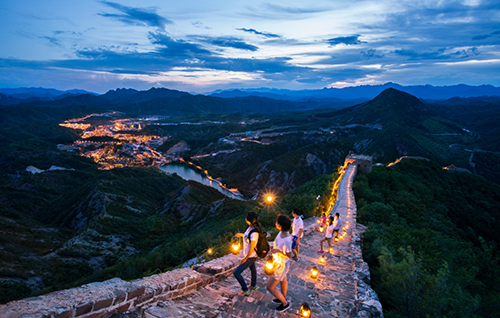 能治愈你的不止深夜食堂，还有夜里的这片景