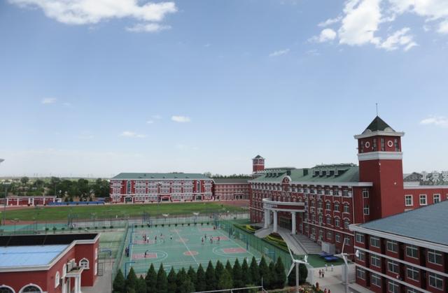 你没看错，700万住中央别墅区