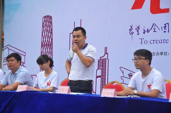国际少儿模特走进广西贫苦户