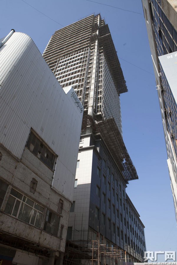 长春现33层最牛烂尾楼