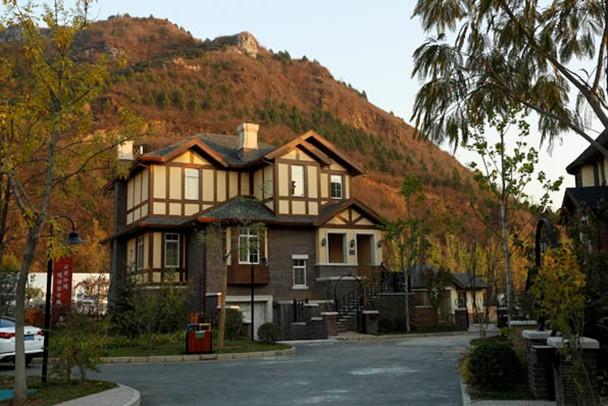 首创·澜茵山,热销冠军,担纲密云别墅区
