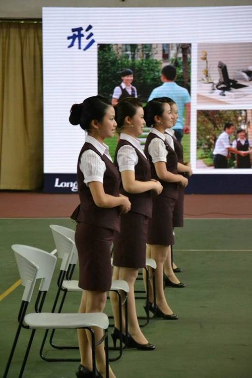 龙湖物业十五周年 服务技能大练兵