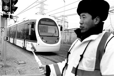 连接工作与生活 市民“尝鲜”三条轨道新线路