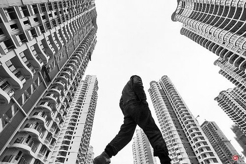 无锡25岁售楼员年薪百万 毕业4年坐拥4套房产