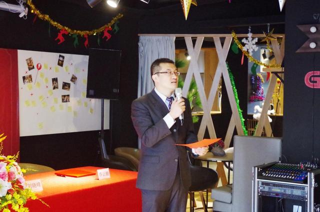 智力产业园区和上坤极客公寓战略合作签约仪式举行