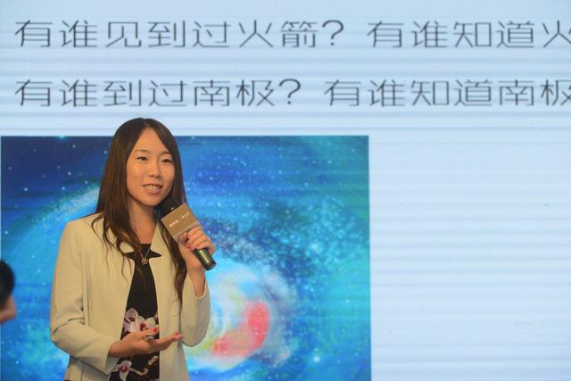 在书籍的T台上，女神永远不会跌倒
