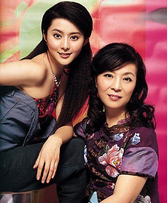 窦靖童王菲自拍照曝光 娱乐圈<em>母女</em>姐妹花盘点