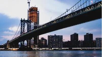 北京土地市场全面限价 房企利润空间被挤拿地流行拼团